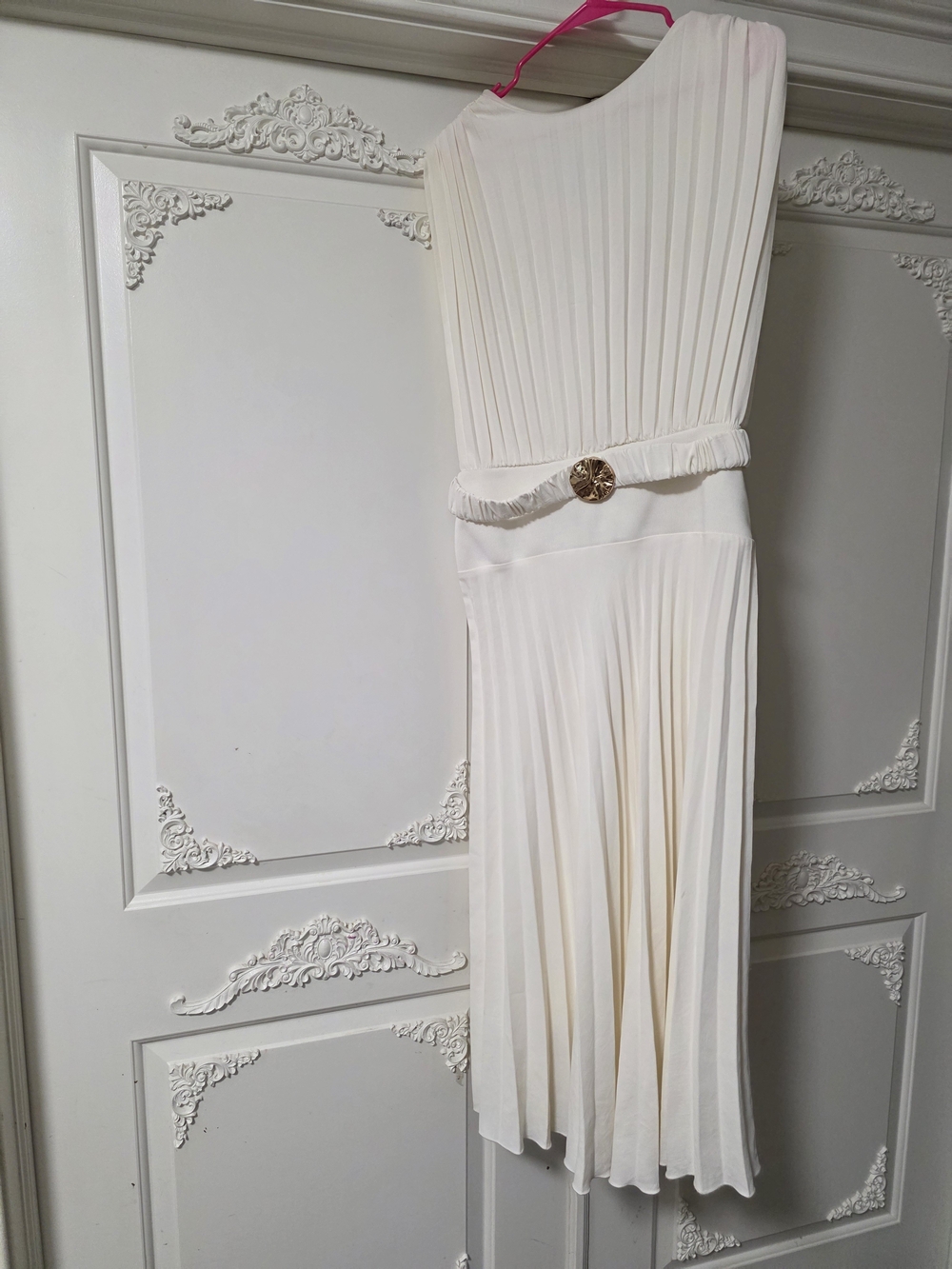 Elegant Cream Pleated Dress with Decorative Belt